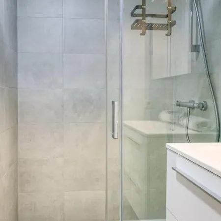 4-person By With Parking Apartamento *