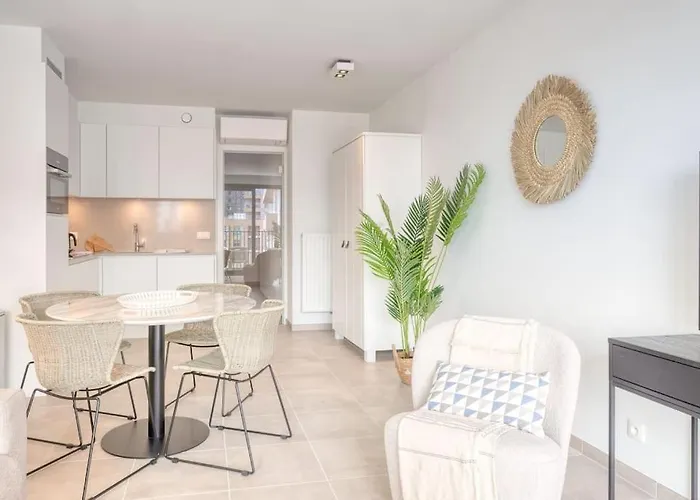 Apartment 4-person By With Parking *